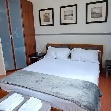 Sunny With Roof Patio Apartment Florence